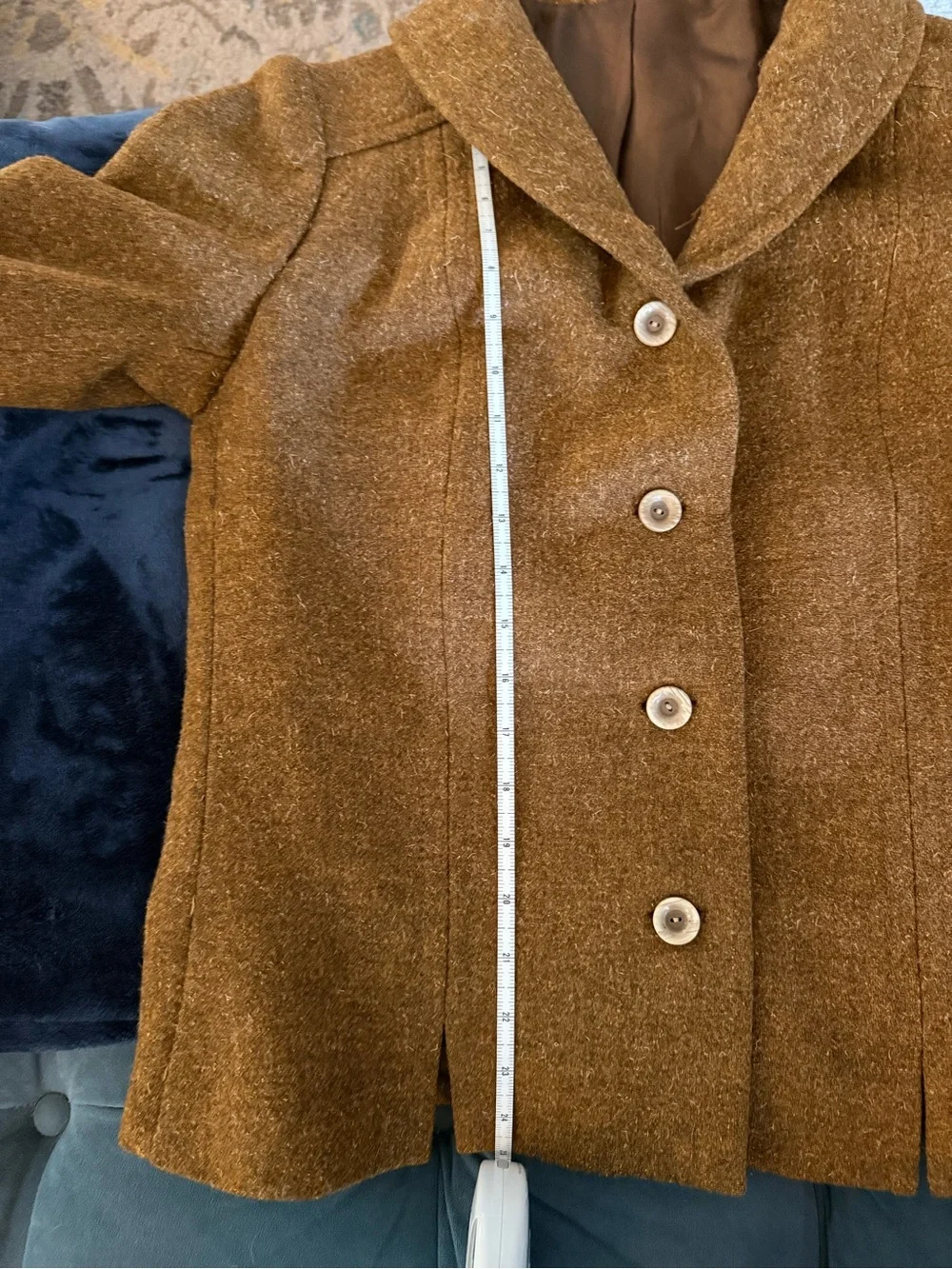 Modell Reine Schur wolle vintage European pure new wool brown coat. 70-80s. S-4
